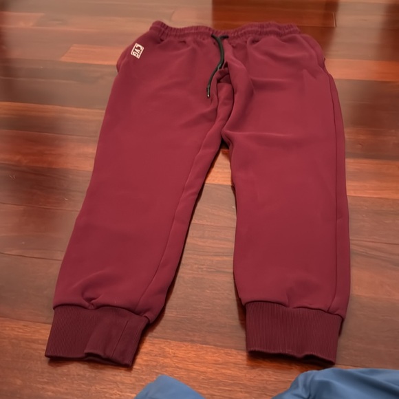 CVG 4 Pair Warm Cozy Sweatpants Size Large 
I will Separate 😊 - Picture 3 of 8